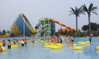 泰安亚龙湾水上乐园 泰安亚龙湾水上乐园